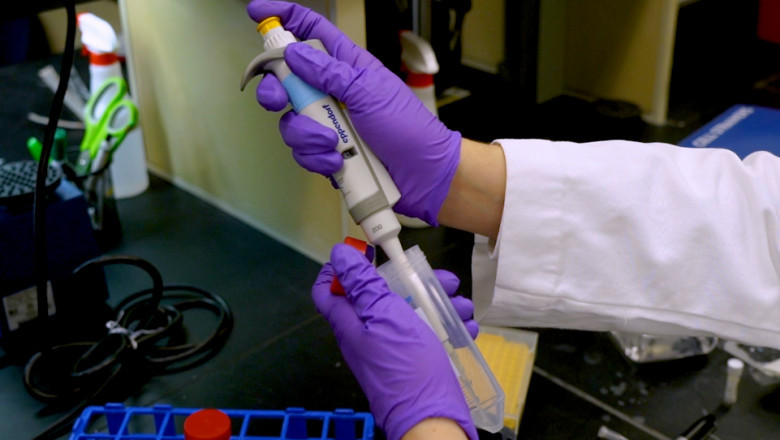 Flow Cytometry Market by End-User: Hospitals, Clinical Labs, and Research Centers