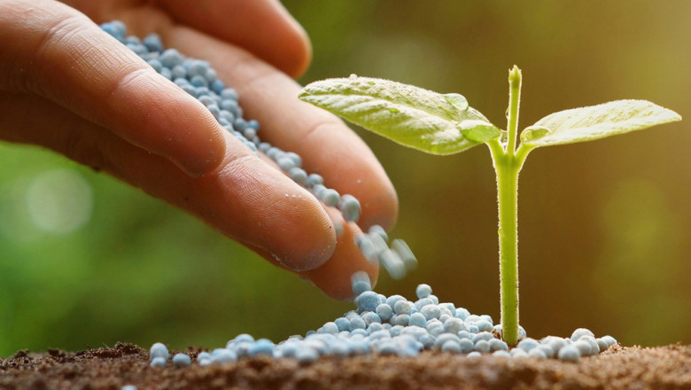 Foliar Fertilizers Market Challenges Include Adoption Barriers Among Farmers and Lack of Awareness in Remote Regions