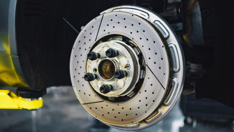 Automotive Brake System Market Growth Challenges Include Cost Barriers, Tech Complexity, and Market Fragmentation