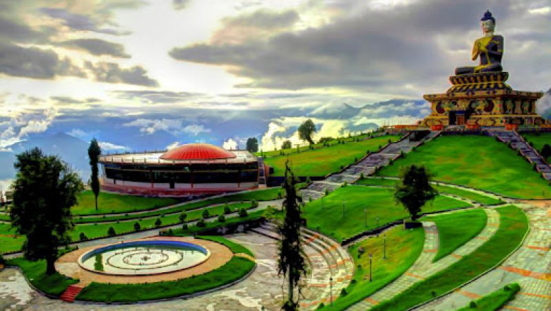 Discovering Bhutan: A Month-by-Month Travel Guide to the Land of Happiness