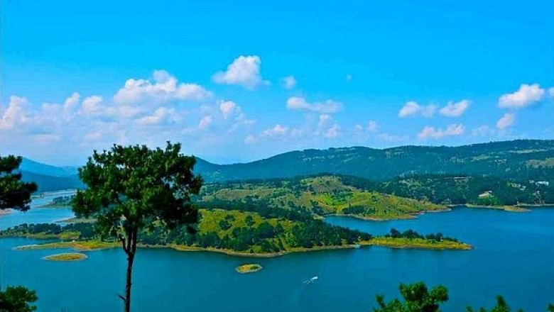 Why Meghalaya Should Be Your Next Travel Destination: The Ultimate Travel Guide for Nature Lovers
