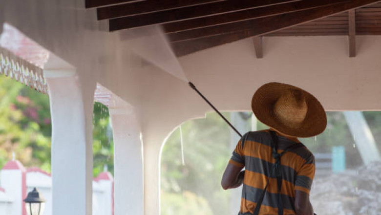 Why Hiring a Professional Pressure Washing Company Makes a Lasting Difference