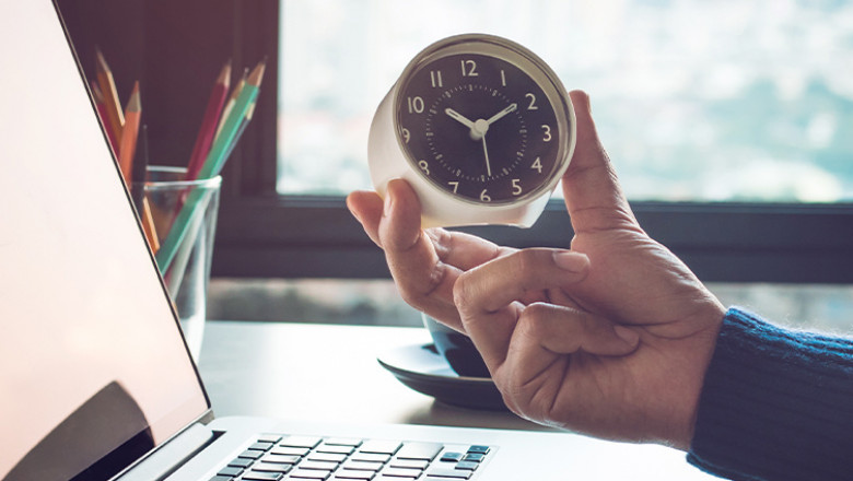 Overcoming Time Zone Challenges with Offshore Magento Development
