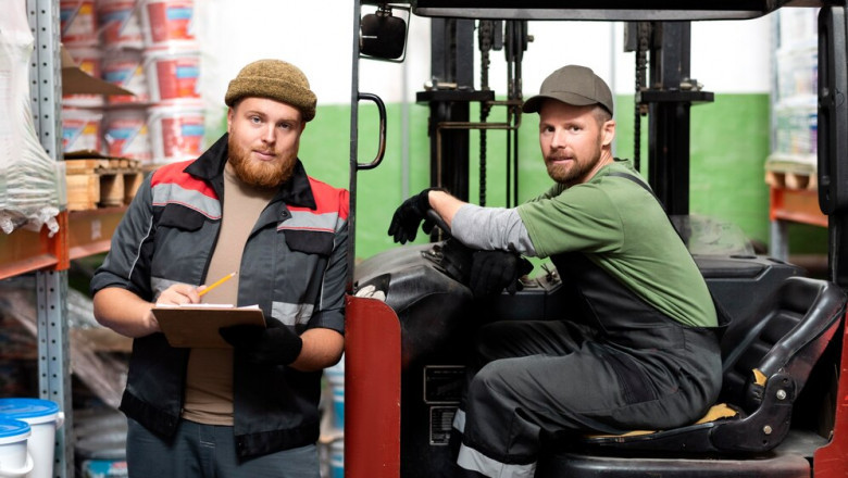 Customizing Forklift Training Programs for Specific Industries