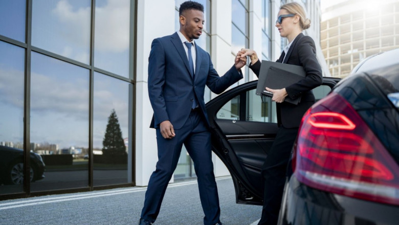 Travel in Comfort and Class with NYC Luxor Limo – Limo Service to/from JFK Airport