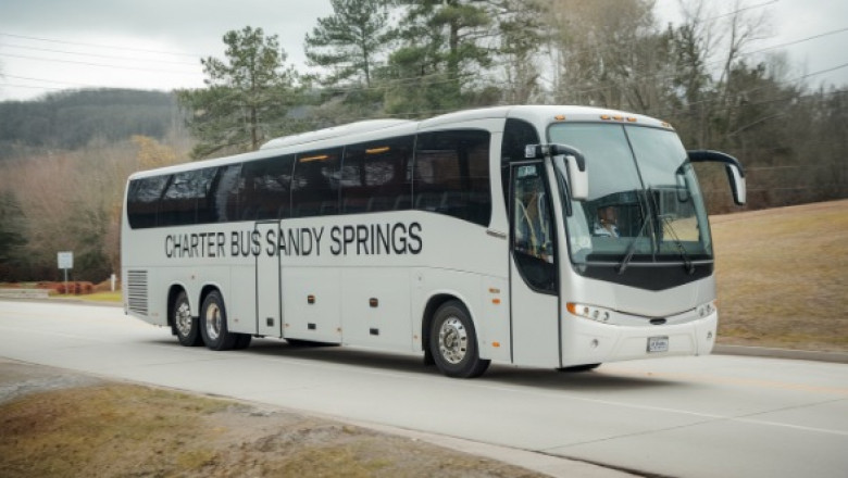 Corporate Shuttle Service – Streamlined Employee Transportation