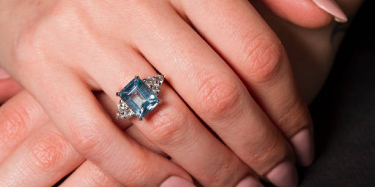 Why We Love the 2-Carat Elongated Cushion Cut Diamond