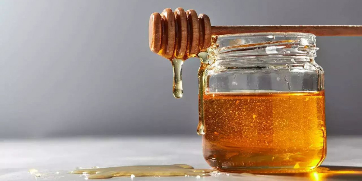 Sherpa Honey: Preserving the Tradition of Ethical Beekeeping