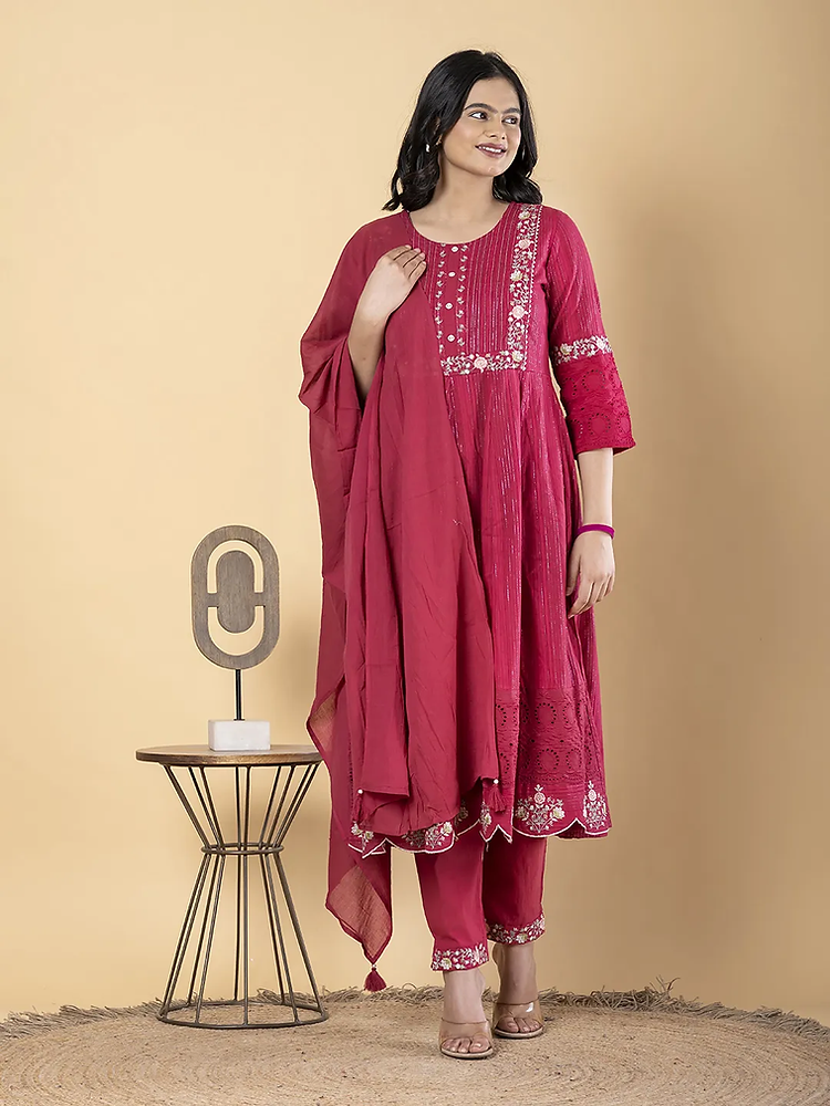 Trendy Kurti Outfits That Will Transform Your Everyday Look