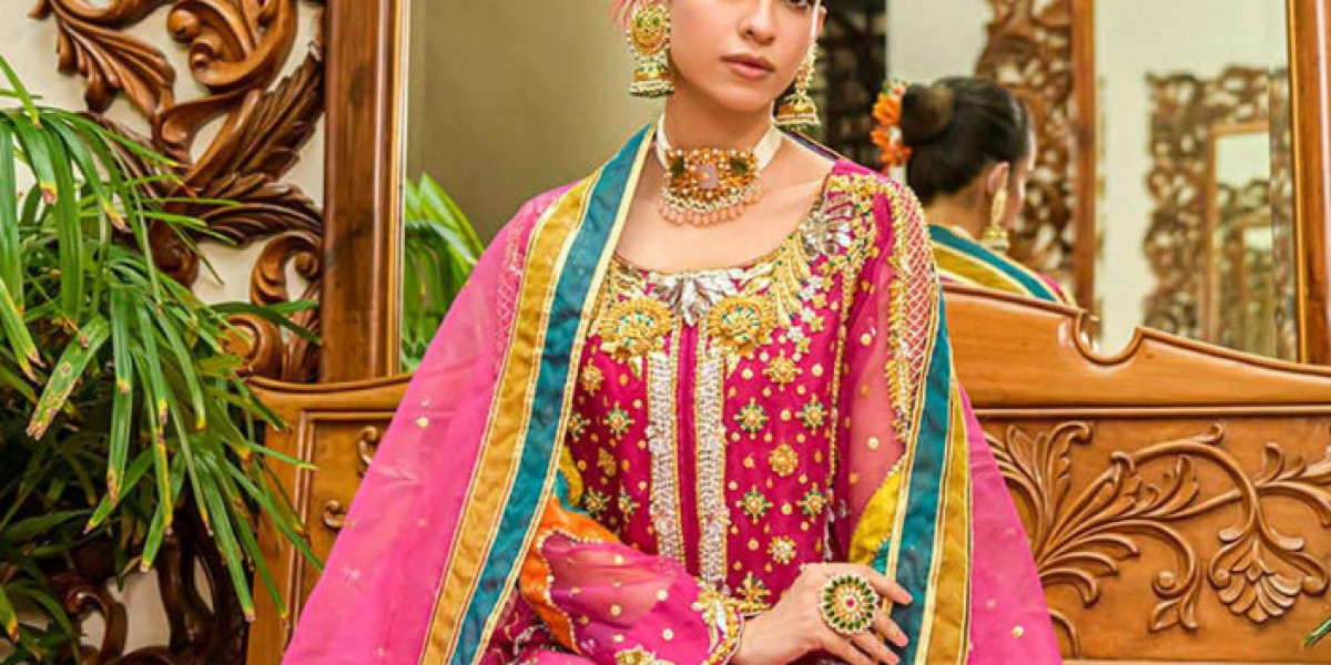 Why Shireen Lakdawala’s Pakistani Designer Clothes Are the Next Big Thing in Fashion?